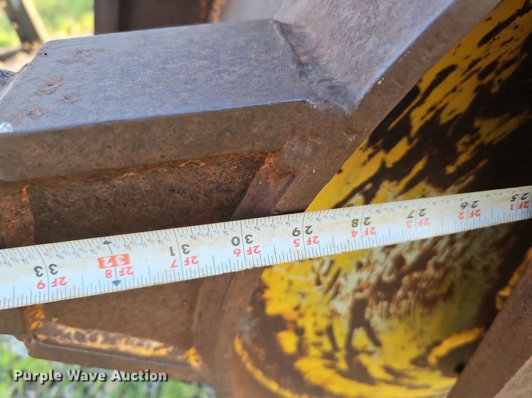 image for item DQ0190 Felco CRW 220  excavator compaction bucket