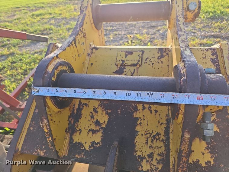 image for item DQ0190 Felco CRW 220  excavator compaction bucket