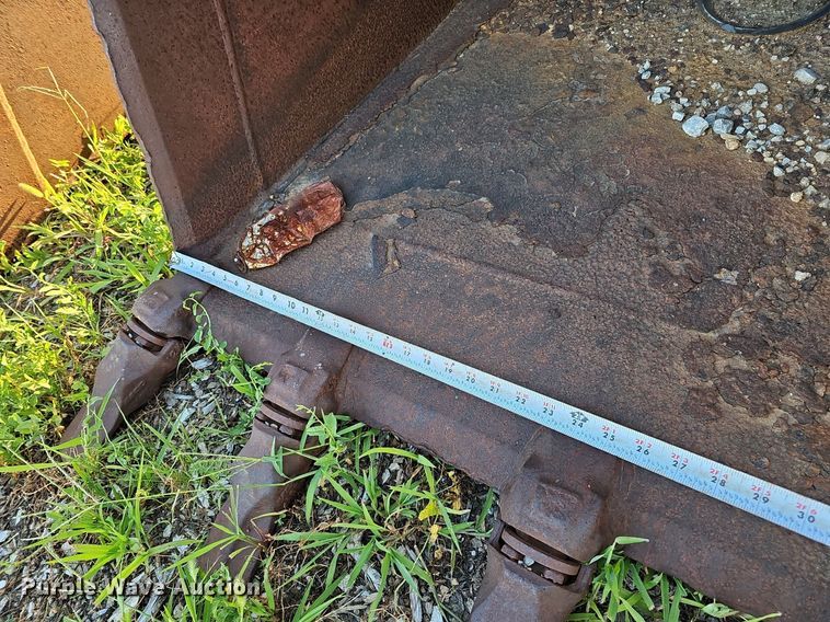 image for item DQ0191 (3) excavator buckets