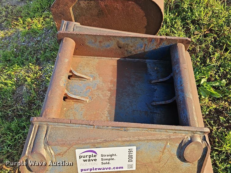 image for item DQ0191 (3) excavator buckets