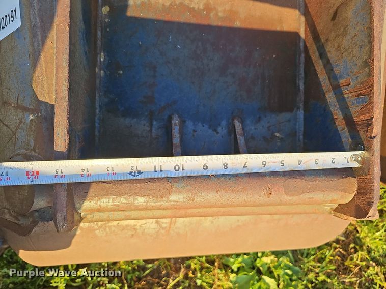 image for item DQ0191 (3) excavator buckets