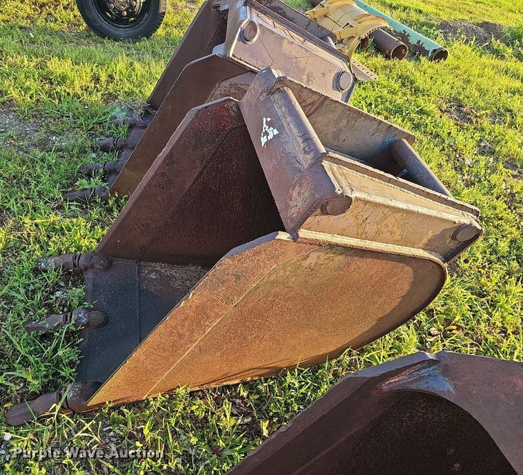 image for item DQ0191 (3) excavator buckets