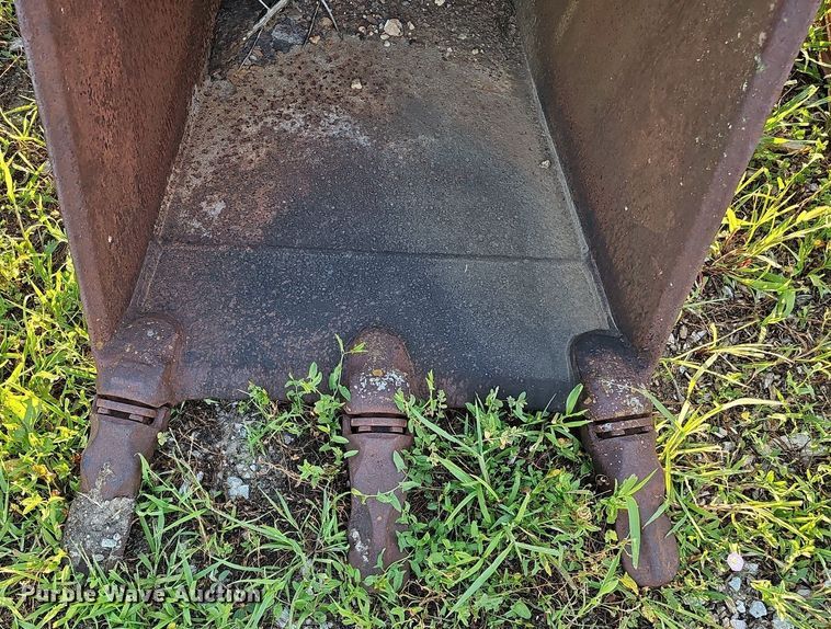 image for item DQ0191 (3) excavator buckets