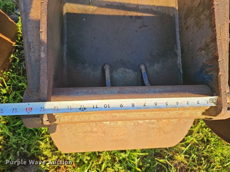 image for item DQ0191 (3) excavator buckets