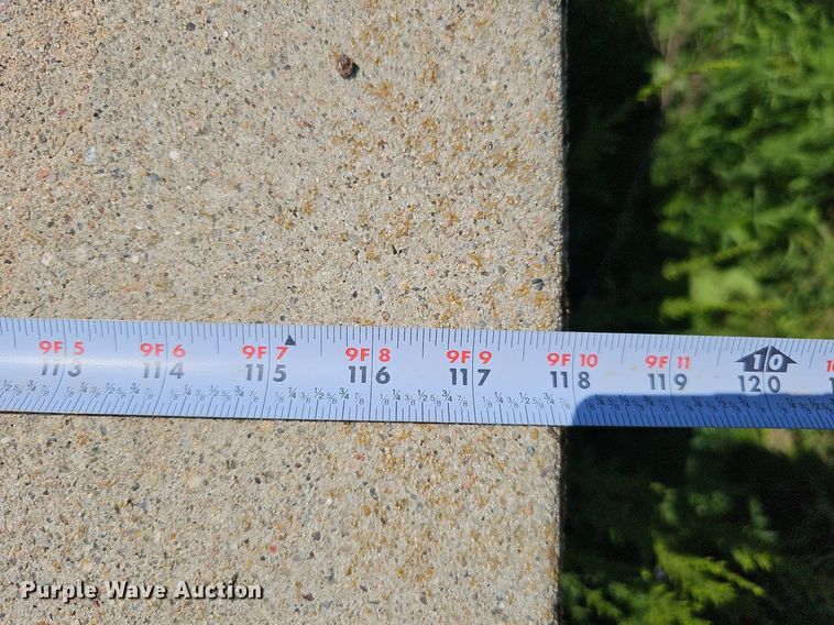 image for item DQ0198 Approximately 10 concrete blocks