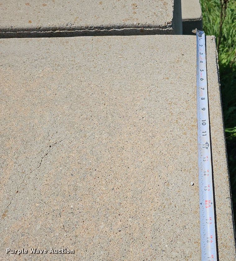 image for item DQ0198 Approximately 10 concrete blocks