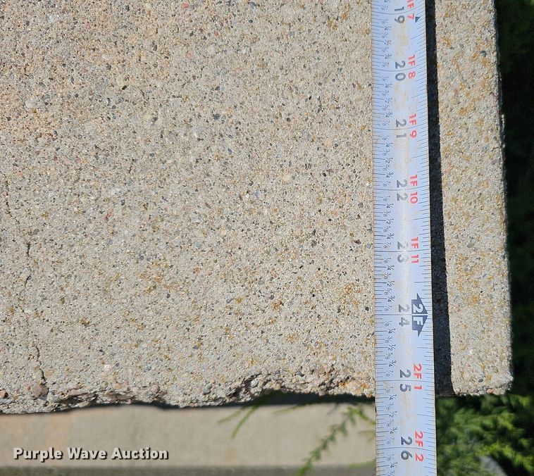 image for item DQ0198 Approximately 10 concrete blocks