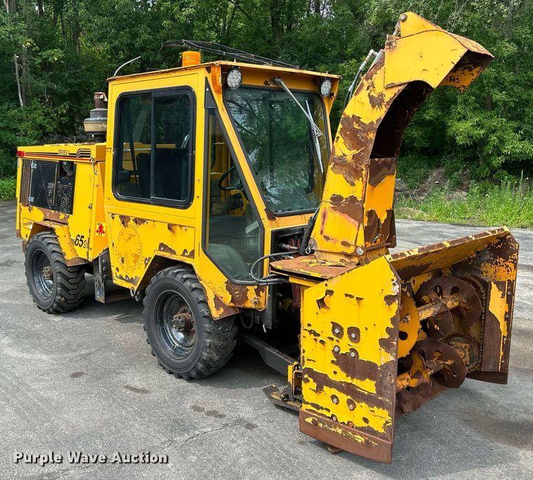 image for item DQ0876 Trackless Vehicles Ltd. MT5T  tool carrier