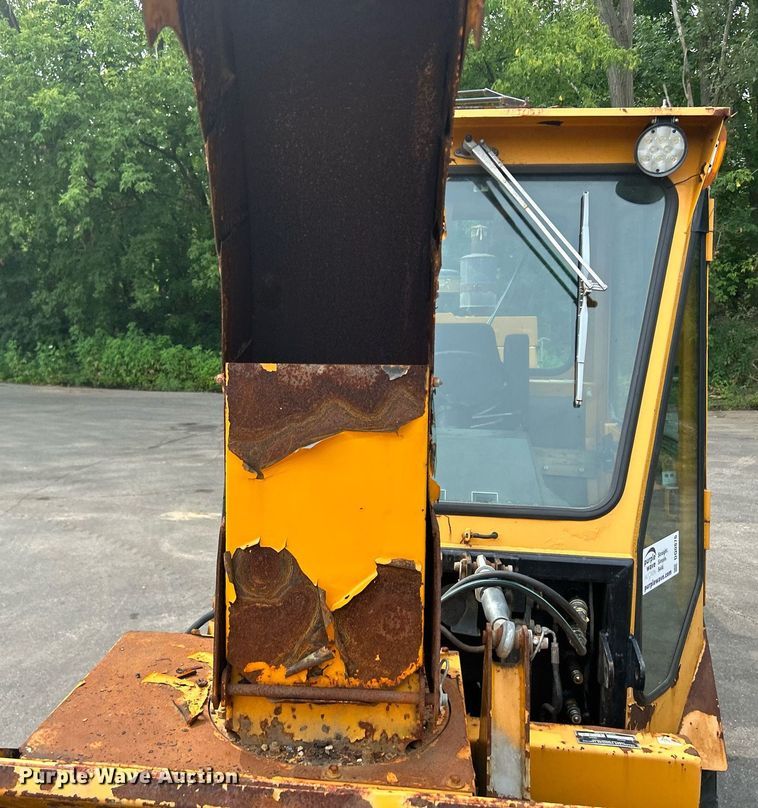 image for item DQ0876 Trackless Vehicles Ltd. MT5T  tool carrier