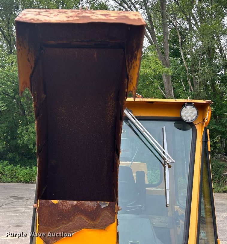 image for item DQ0876 Trackless Vehicles Ltd. MT5T  tool carrier