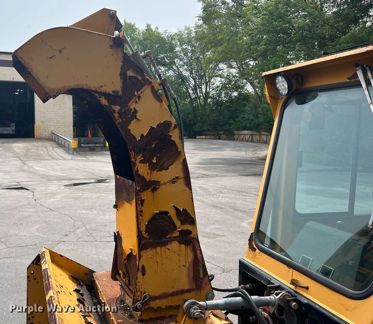 image for item DQ0876 Trackless Vehicles Ltd. MT5T  tool carrier