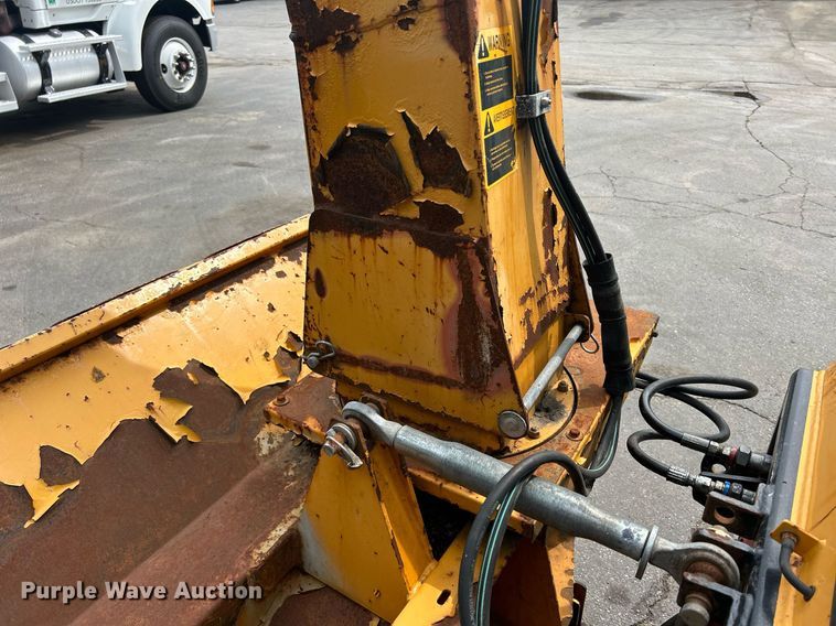 image for item DQ0876 Trackless Vehicles Ltd. MT5T  tool carrier