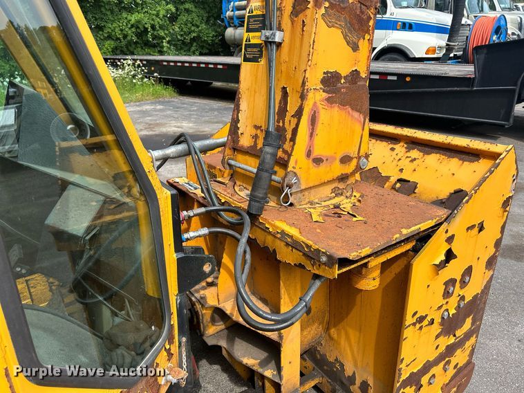 image for item DQ0876 Trackless Vehicles Ltd. MT5T  tool carrier