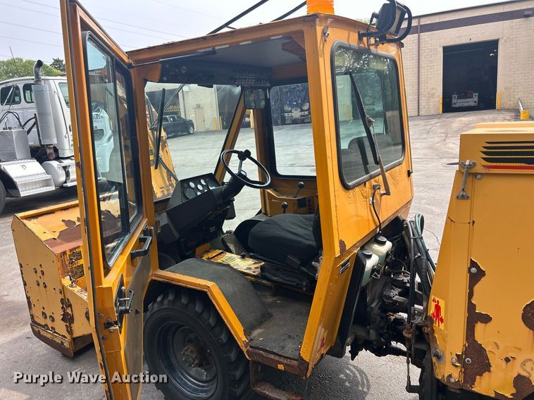 image for item DQ0876 Trackless Vehicles Ltd. MT5T  tool carrier