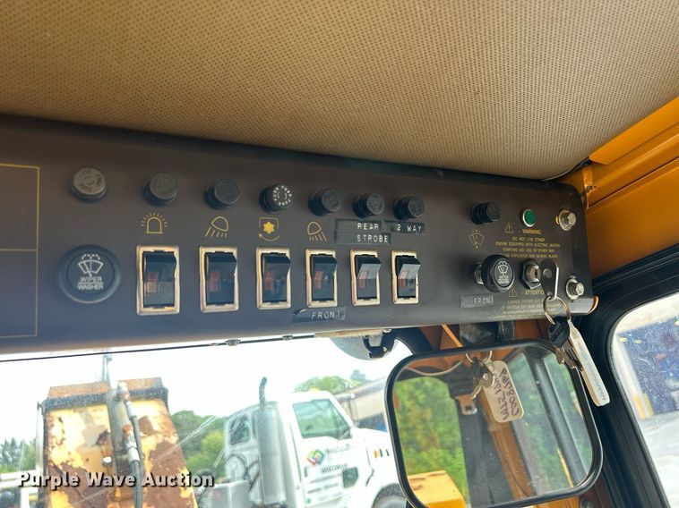 image for item DQ0876 Trackless Vehicles Ltd. MT5T  tool carrier