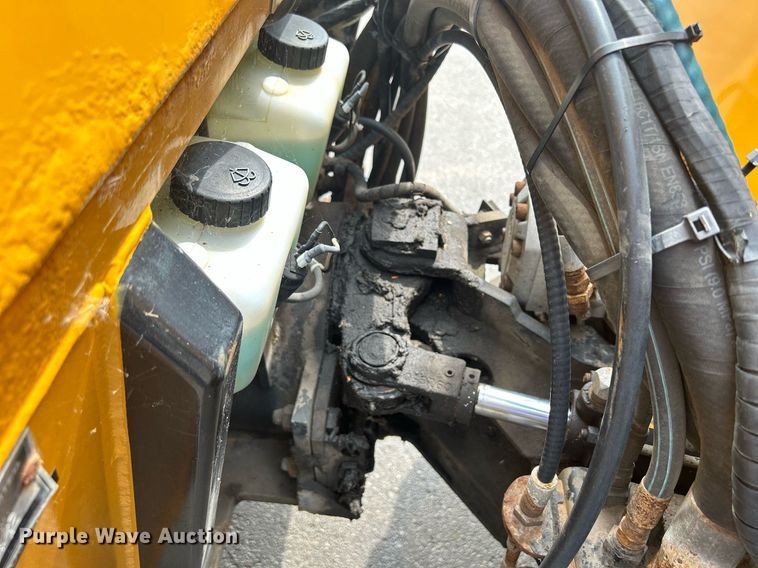 image for item DQ0876 Trackless Vehicles Ltd. MT5T  tool carrier