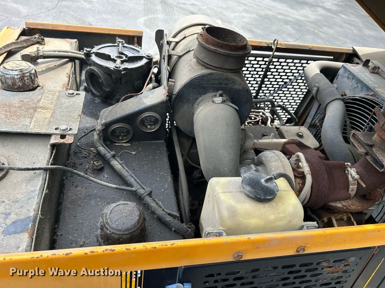 image for item DQ0876 Trackless Vehicles Ltd. MT5T  tool carrier