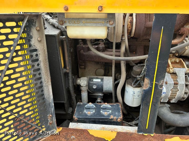 image for item DQ0876 Trackless Vehicles Ltd. MT5T  tool carrier