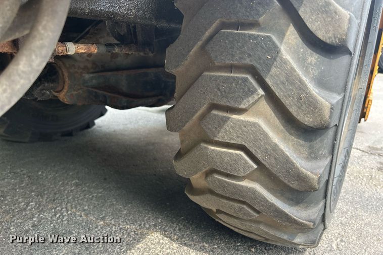 image for item DQ0876 Trackless Vehicles Ltd. MT5T  tool carrier