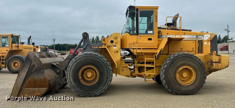 image for item DQ0889 1999 Volvo L150C  wheel loader