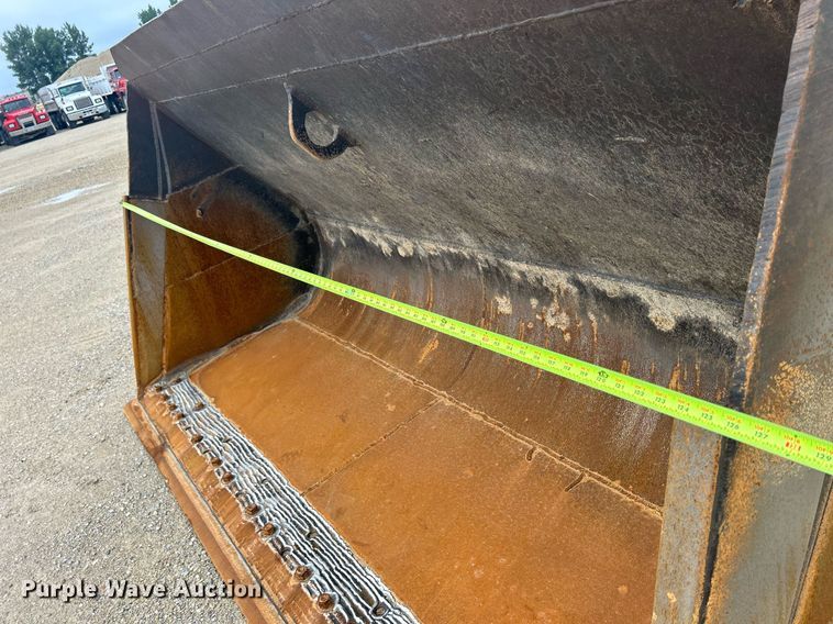 image for item DQ0889 1999 Volvo L150C  wheel loader