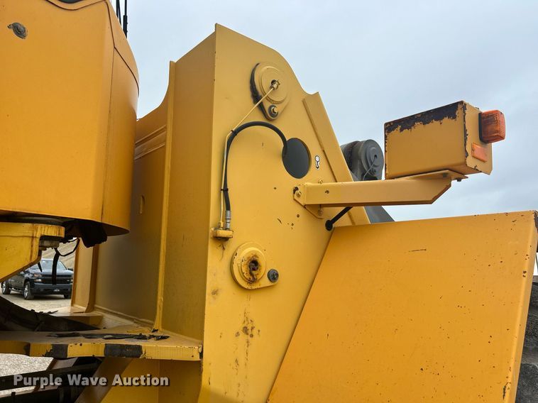 image for item DQ0889 1999 Volvo L150C  wheel loader