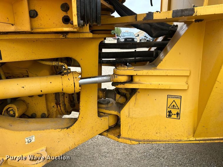 image for item DQ0889 1999 Volvo L150C  wheel loader