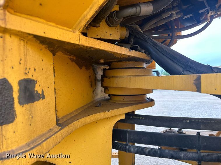 image for item DQ0889 1999 Volvo L150C  wheel loader