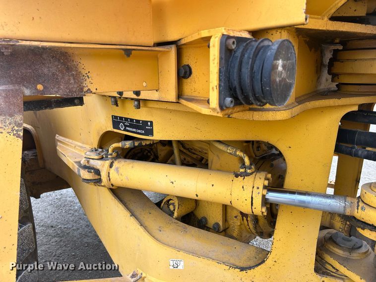 image for item DQ0889 1999 Volvo L150C  wheel loader