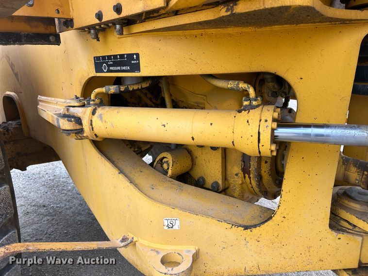 image for item DQ0889 1999 Volvo L150C  wheel loader