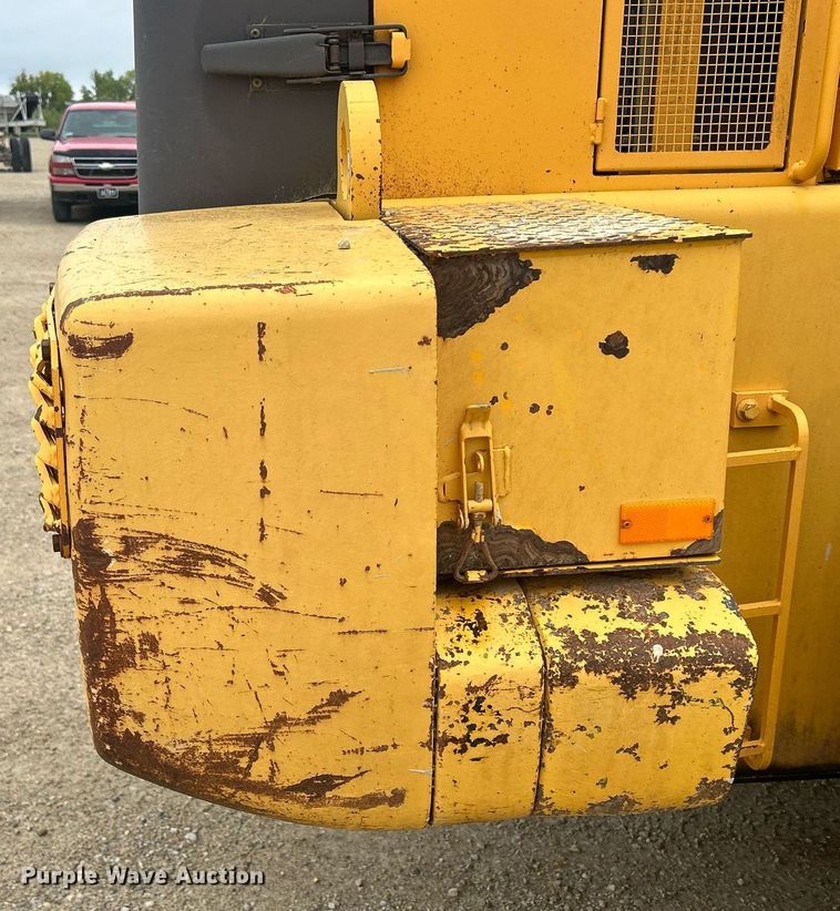 image for item DQ0889 1999 Volvo L150C  wheel loader