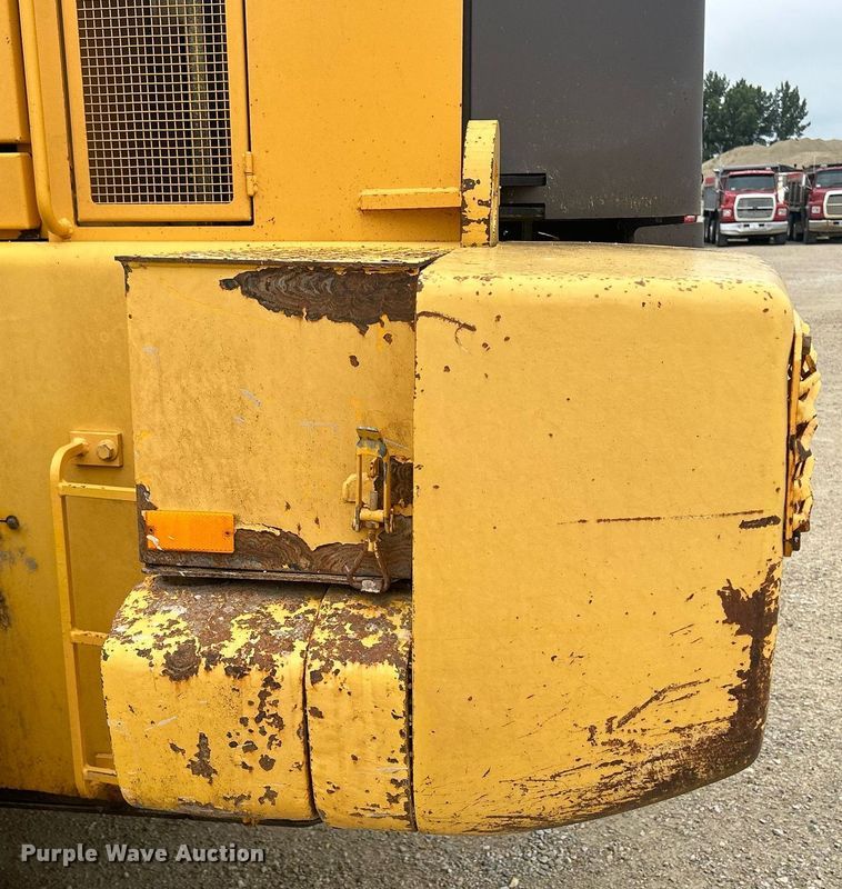 image for item DQ0889 1999 Volvo L150C  wheel loader