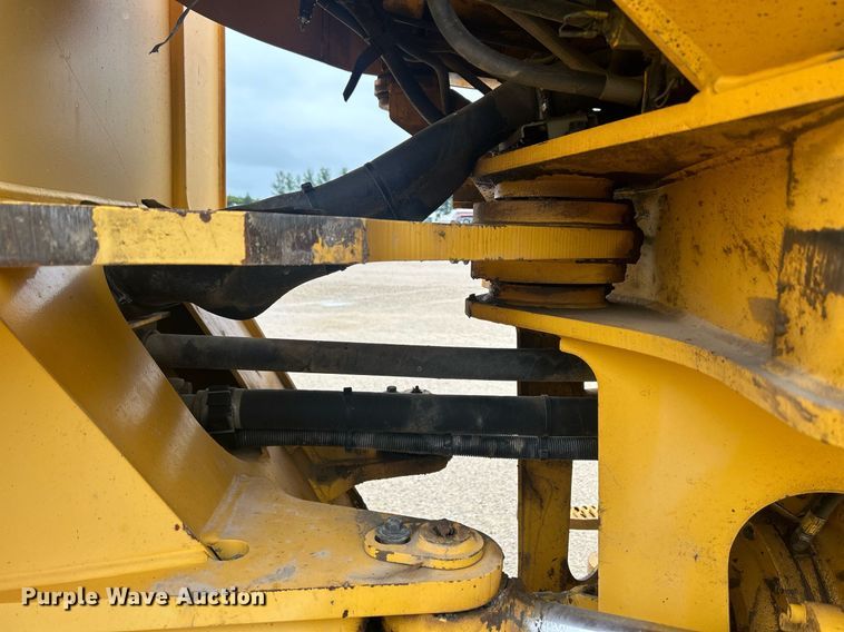 image for item DQ0889 1999 Volvo L150C  wheel loader