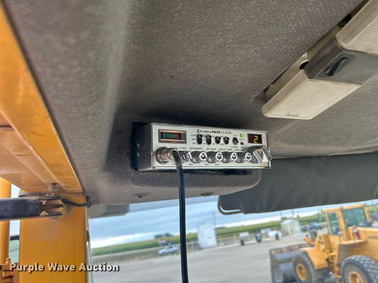 image for item DQ0889 1999 Volvo L150C  wheel loader