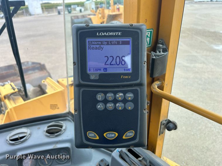 image for item DQ0889 1999 Volvo L150C  wheel loader