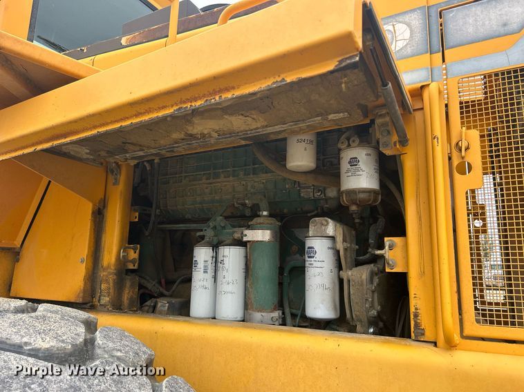 image for item DQ0889 1999 Volvo L150C  wheel loader