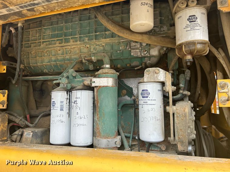 image for item DQ0889 1999 Volvo L150C  wheel loader