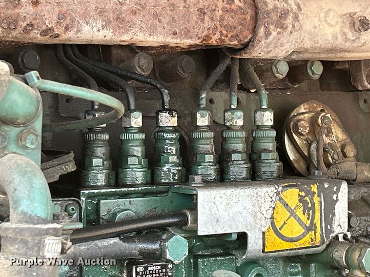 image for item DQ0889 1999 Volvo L150C  wheel loader