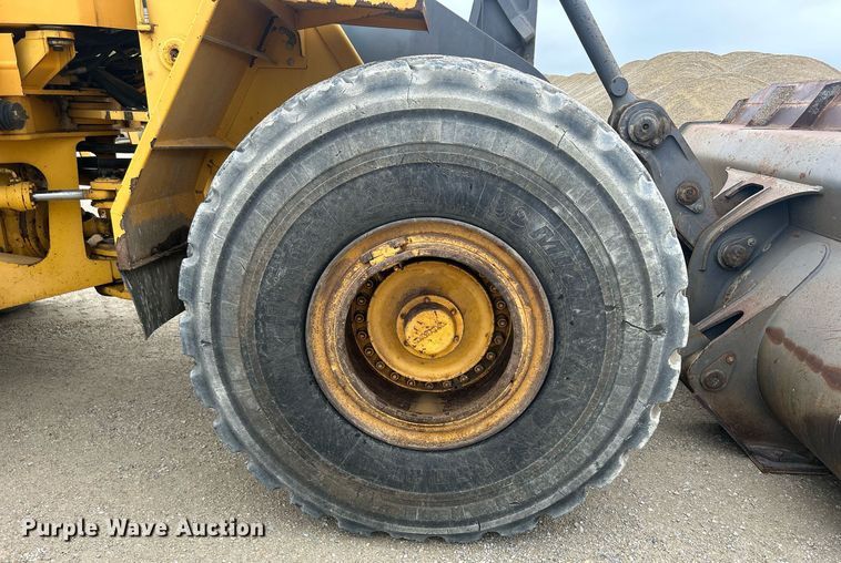 image for item DQ0889 1999 Volvo L150C  wheel loader