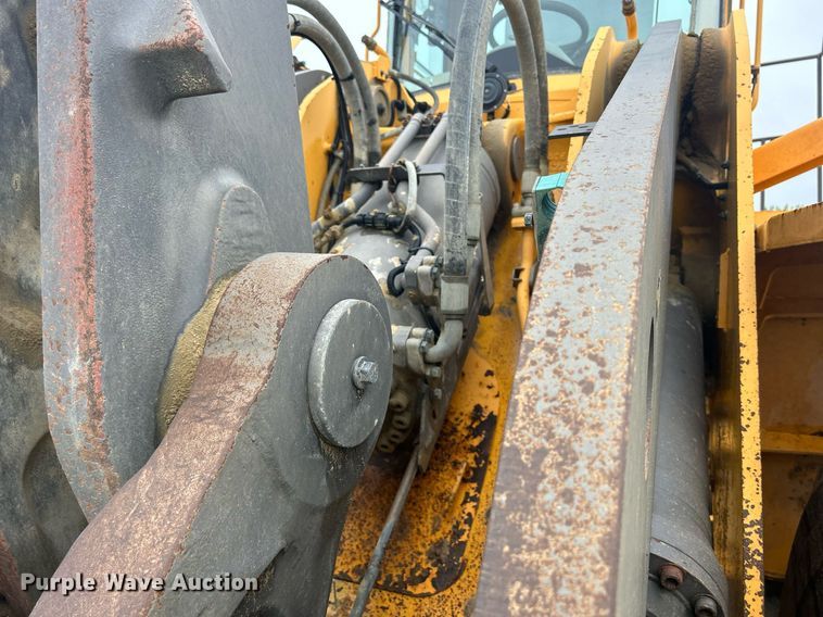 image for item DQ0890 2007 Volvo L180E  wheel loader