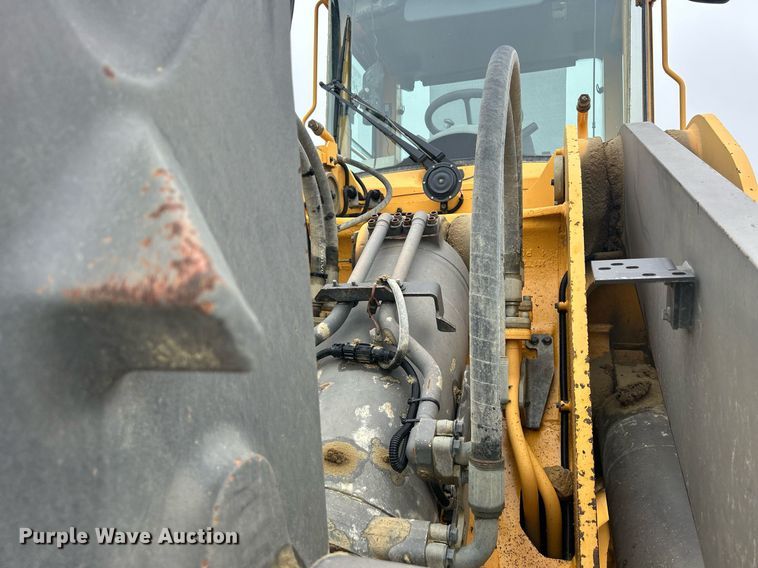 image for item DQ0890 2007 Volvo L180E  wheel loader