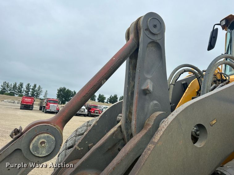 image for item DQ0890 2007 Volvo L180E  wheel loader