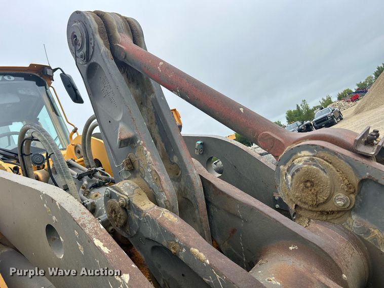 image for item DQ0890 2007 Volvo L180E  wheel loader