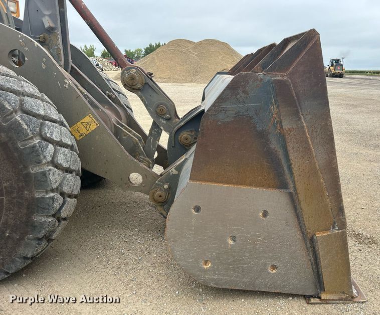 image for item DQ0890 2007 Volvo L180E  wheel loader