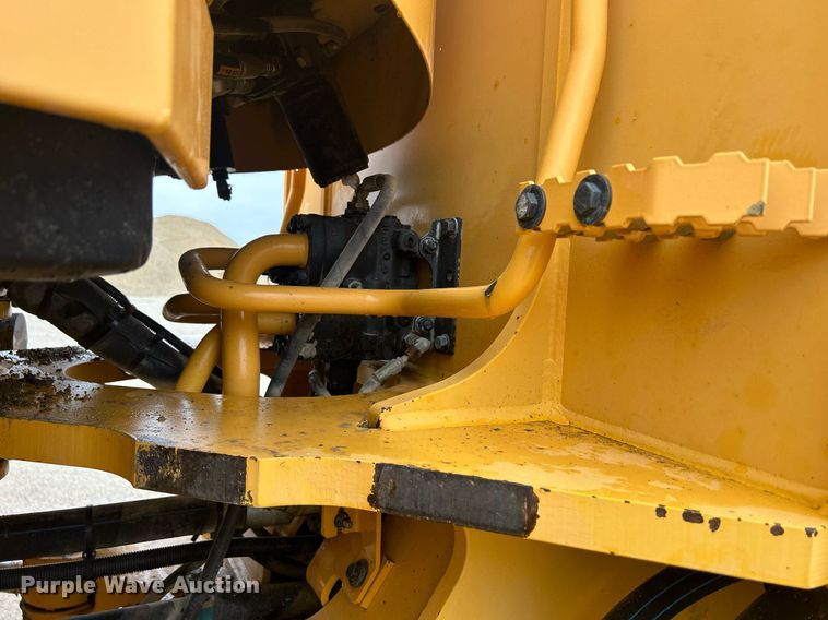 image for item DQ0890 2007 Volvo L180E  wheel loader