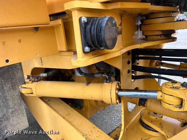 image for item DQ0890 2007 Volvo L180E  wheel loader