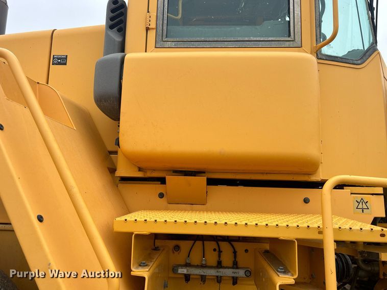 image for item DQ0890 2007 Volvo L180E  wheel loader