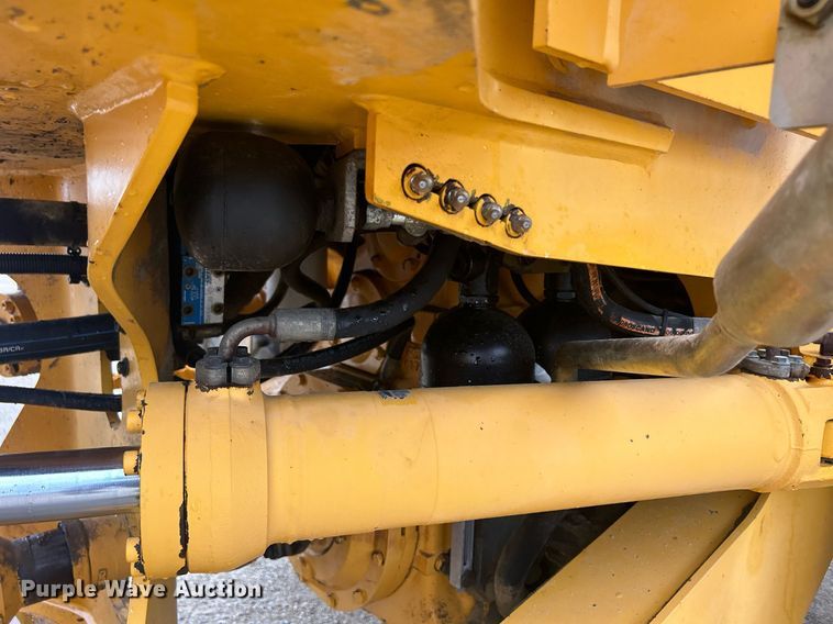 image for item DQ0890 2007 Volvo L180E  wheel loader