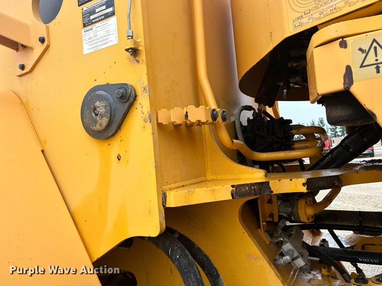 image for item DQ0890 2007 Volvo L180E  wheel loader