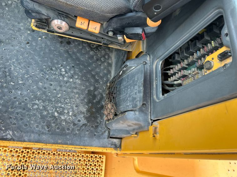 image for item DQ0890 2007 Volvo L180E  wheel loader